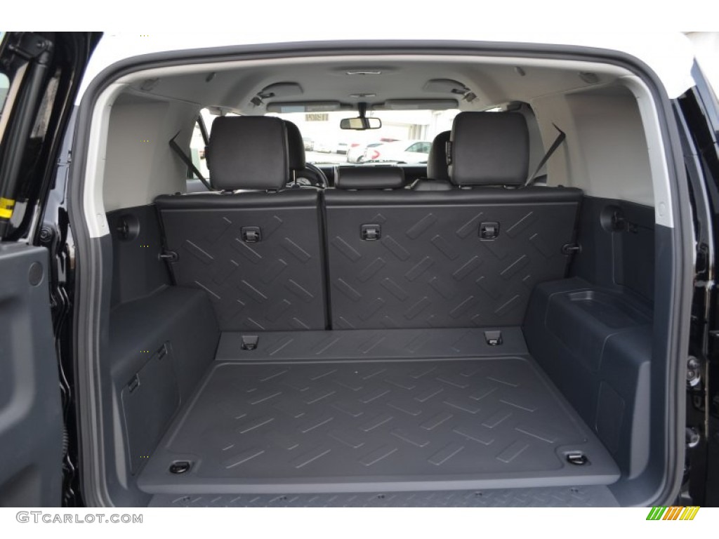 2013 Toyota FJ Cruiser Standard FJ Cruiser Model Trunk Photo #75670356