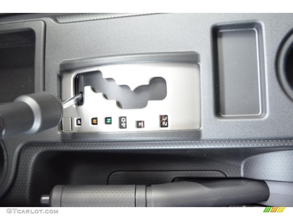 2013 Toyota FJ Cruiser Standard FJ Cruiser Model Transmission Photos