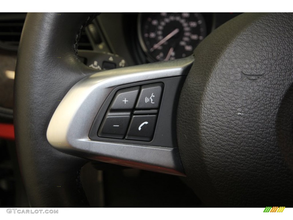 2010 BMW Z4 sDrive30i Roadster Controls Photo #75670655