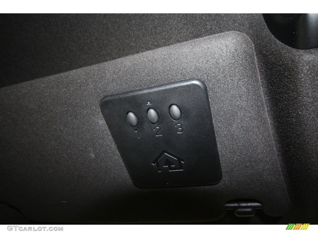 2008 Maserati GranTurismo Standard GranTurismo Model Controls Photo #75671295