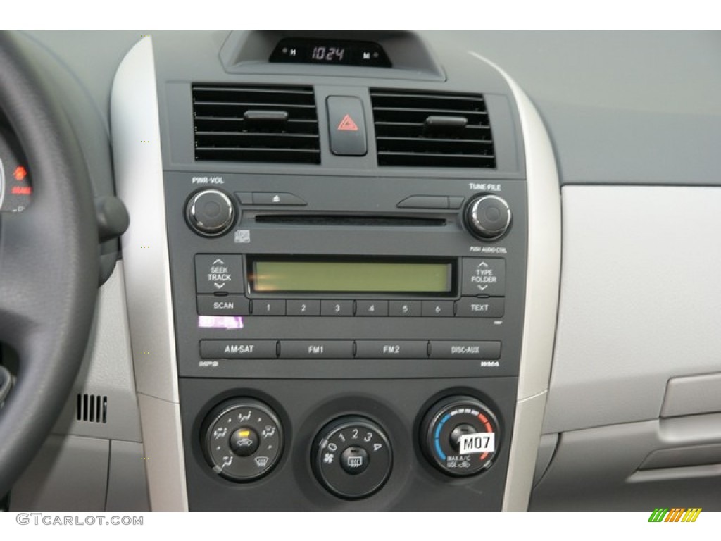 2013 Toyota Corolla L Controls Photo #75671901