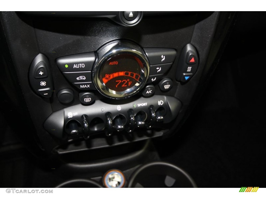 2013 Mini Cooper S Countryman Controls Photo #75672084