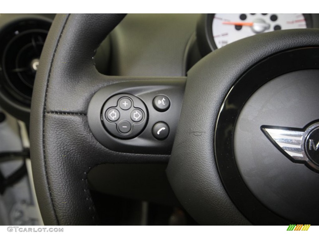 2013 Mini Cooper Countryman Controls Photo #75672700