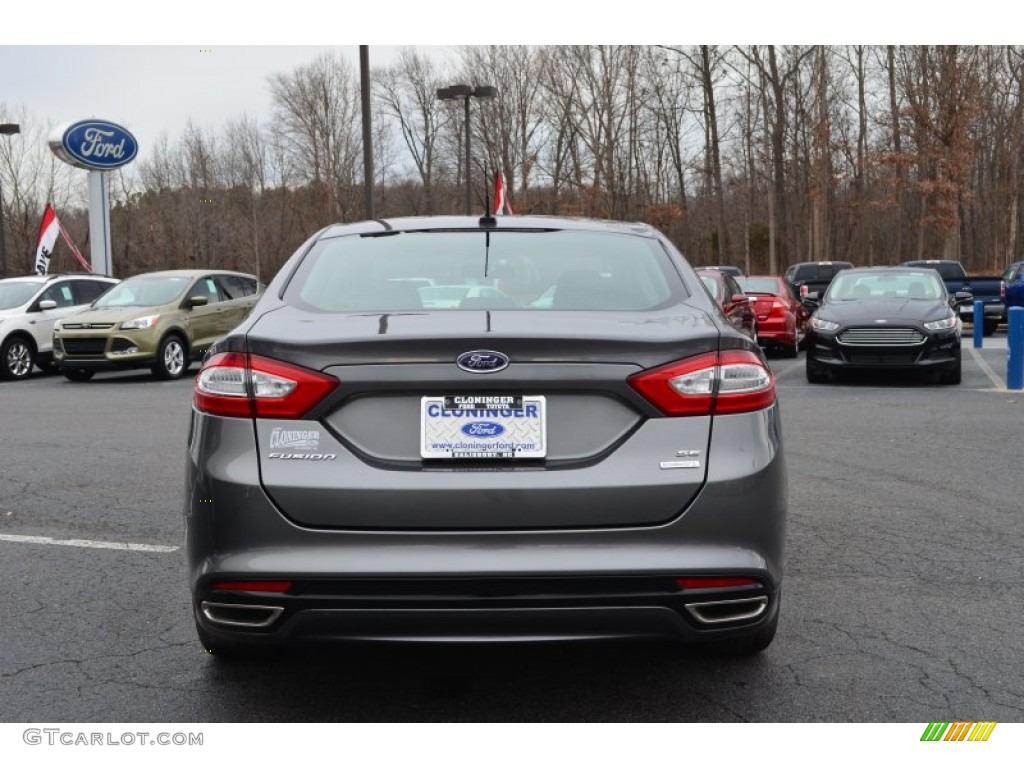 2013 Fusion SE 2.0 EcoBoost - Sterling Gray Metallic / Charcoal Black photo #4