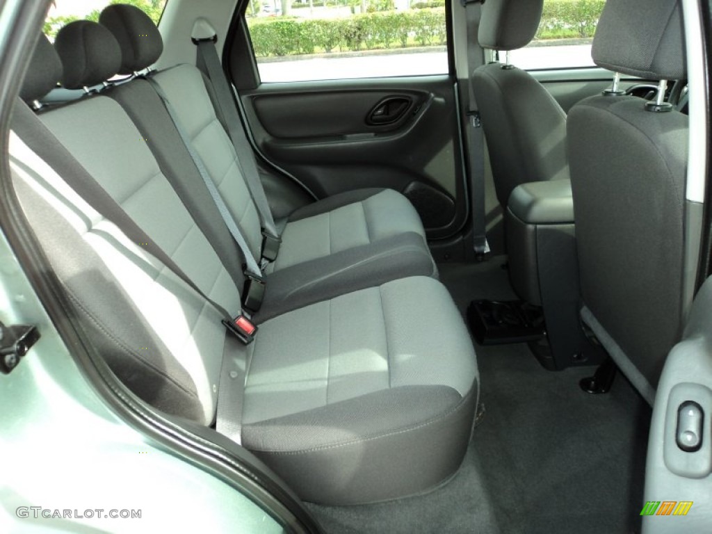 2005 Ford Escape XLS Rear Seat Photo #75673302