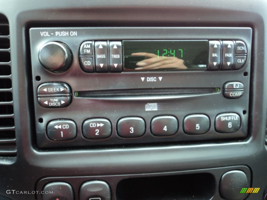 2005 Ford Escape XLS Audio System Photos