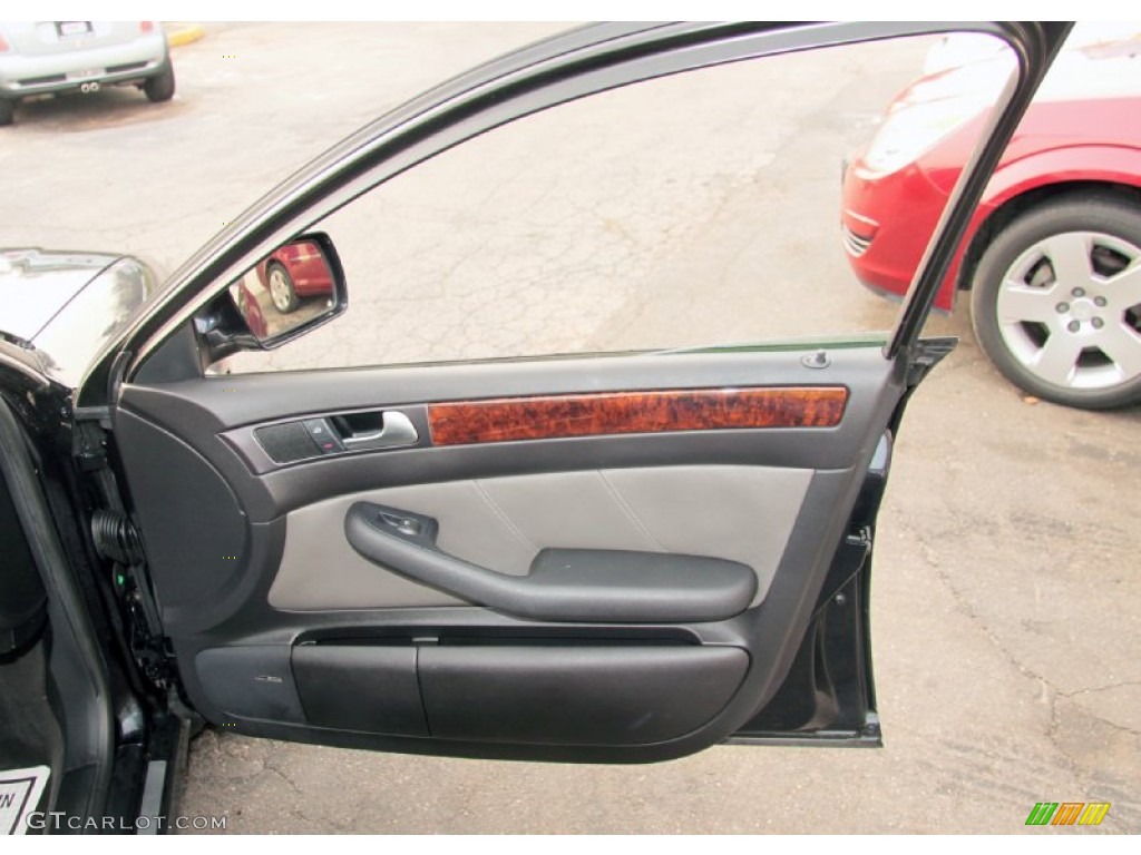 2005 Audi Allroad 4.2 quattro Platinum/Sabre Black Door Panel Photo #75676155