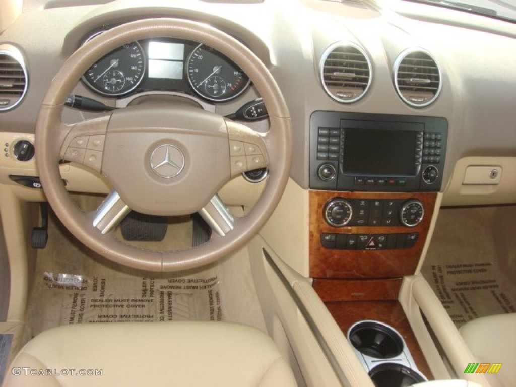 2006 Mercedes-Benz ML 350 4Matic Dashboard Photos