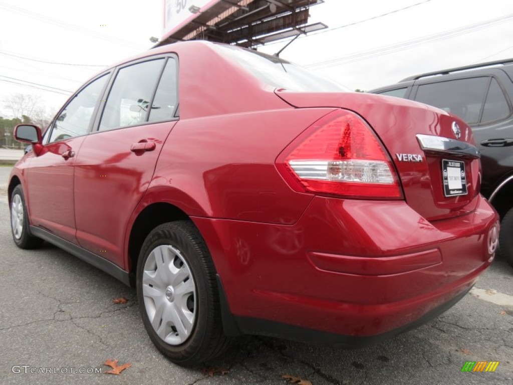 2011 Versa 1.8 S Sedan - Red Brick / Charcoal photo #2
