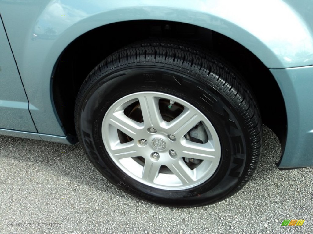2010 Chrysler Town & Country Touring Wheel Photo #75678069