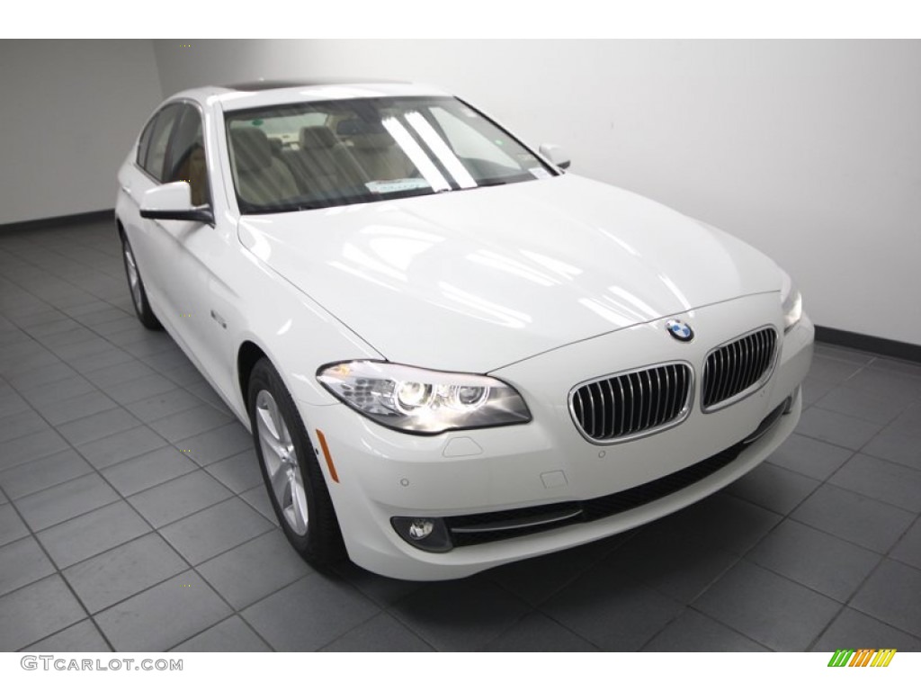 2013 5 Series 528i Sedan - Alpine White / Venetian Beige photo #5