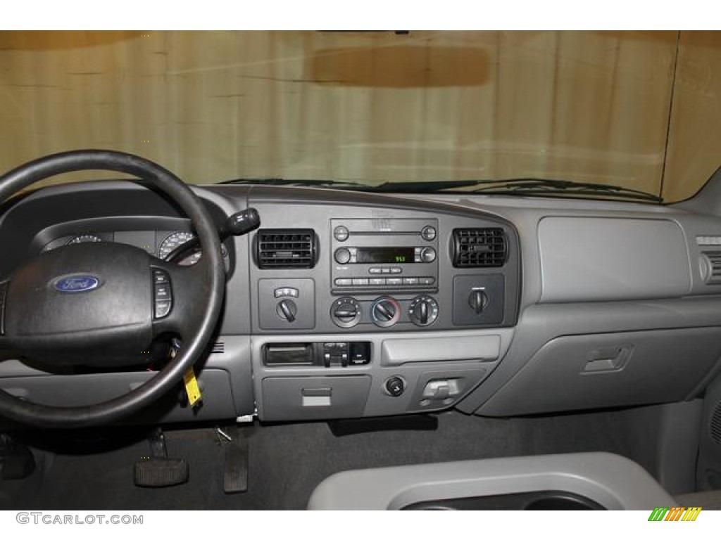 2006 F250 Super Duty FX4 Crew Cab 4x4 - Dark Shadow Gray Metallic / Medium Flint photo #20
