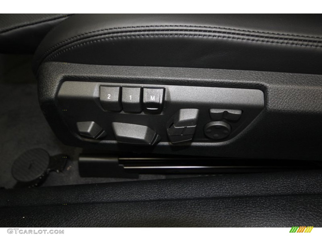 2013 BMW 6 Series 650i Convertible Controls Photo #75680997