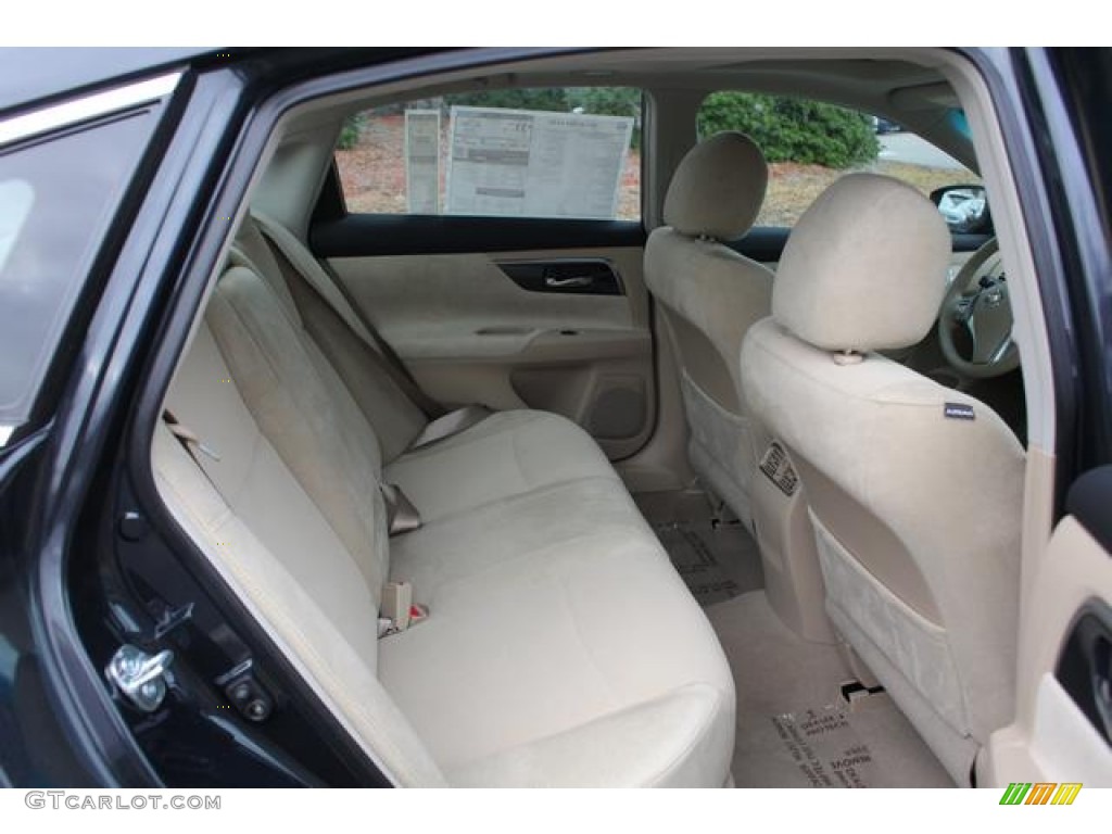 2013 Nissan Altima 2.5 SV Rear Seat Photos
