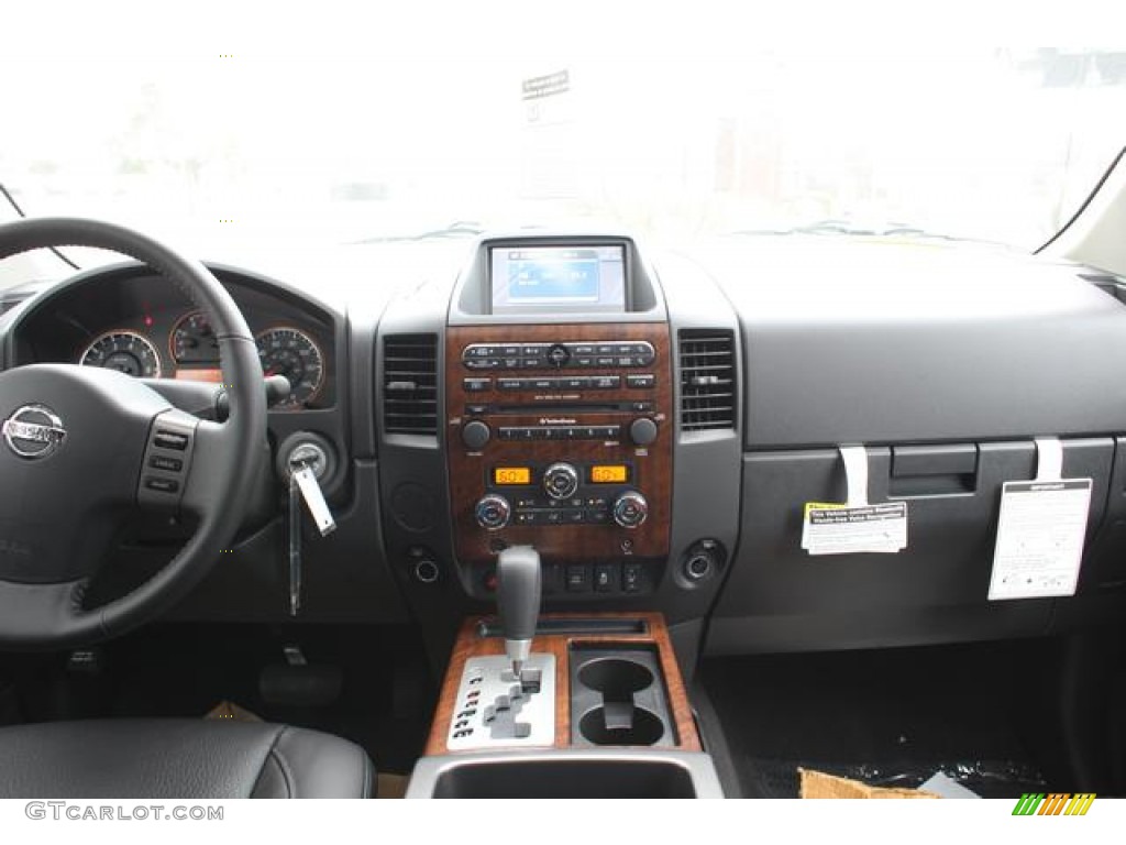 2012 Nissan Titan SL Crew Cab Dashboard Photos