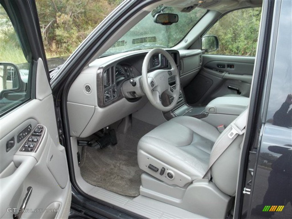 2004 Yukon Denali AWD - Onyx Black / Stone Gray photo #11