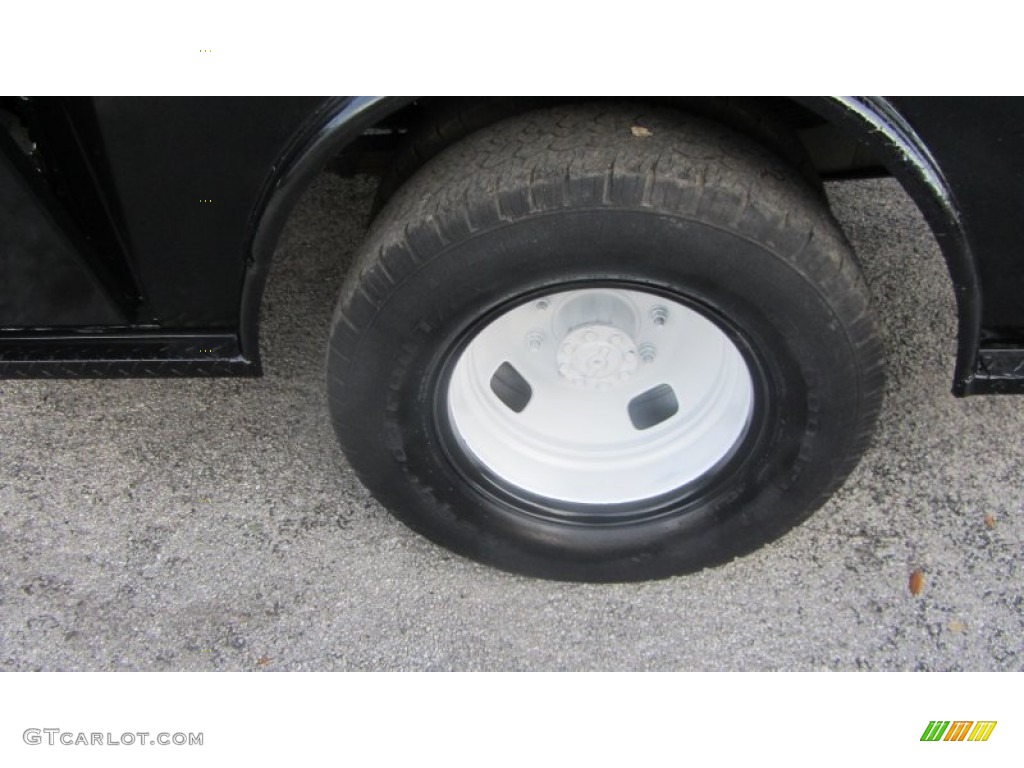 2005 Ford F350 Super Duty XL Crew Cab Chassis Wheel Photos