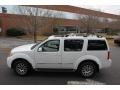 Avalanche White - Pathfinder LE Photo No. 10