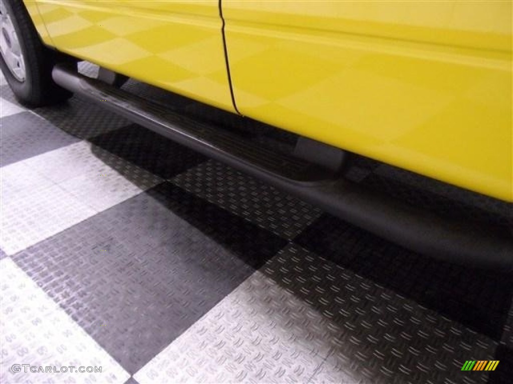 2004 F150 STX SuperCab - Blazing Yellow / Medium/Dark Flint photo #21