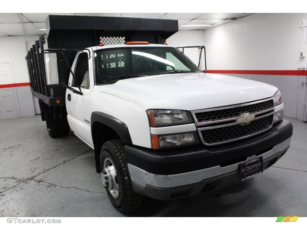 2005 Silverado 3500 Regular Cab 4x4 Chassis - Summit White / Dark Charcoal photo #3
