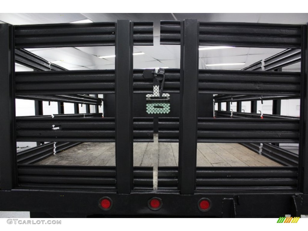 2005 Silverado 3500 Regular Cab 4x4 Chassis - Summit White / Dark Charcoal photo #15