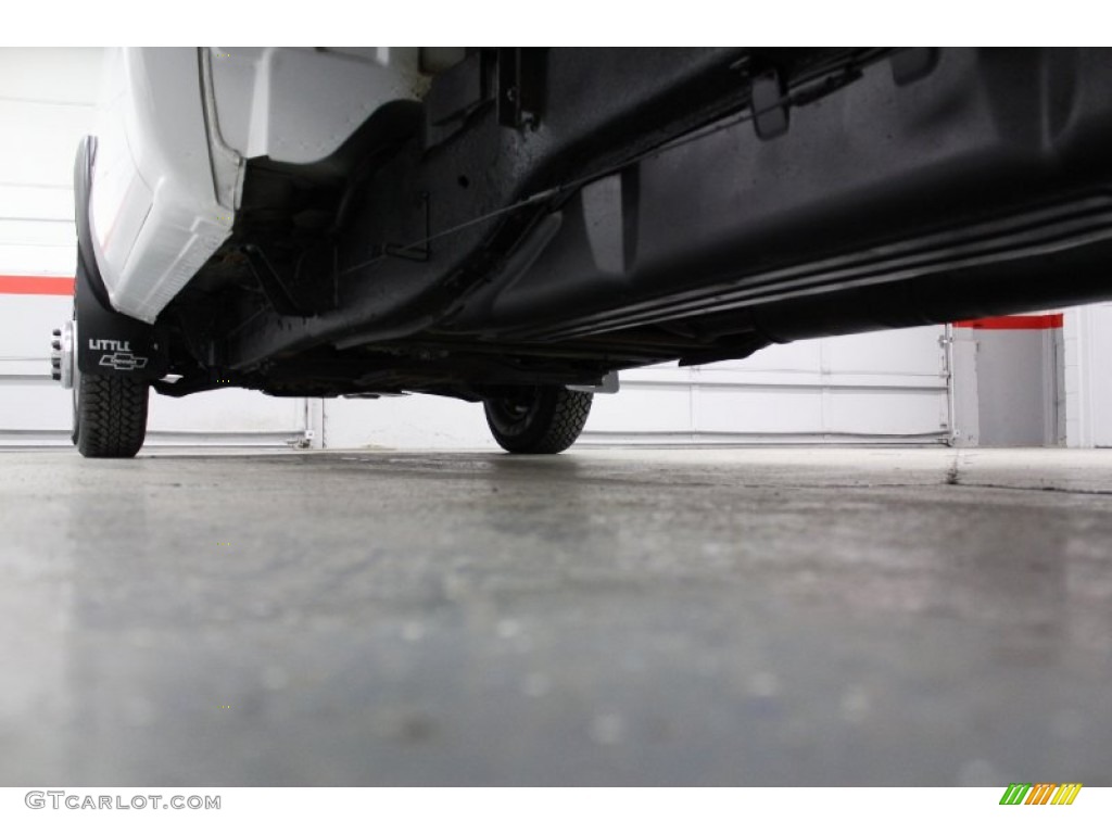 2005 Silverado 3500 Regular Cab 4x4 Chassis - Summit White / Dark Charcoal photo #33
