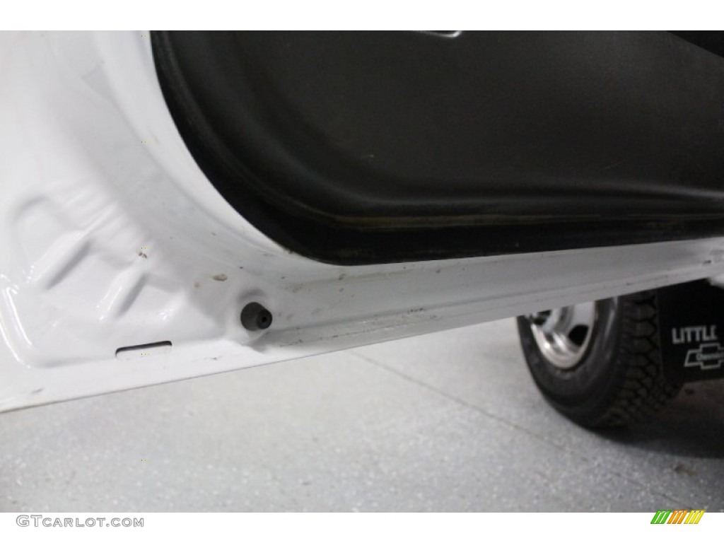 2005 Silverado 3500 Regular Cab 4x4 Chassis - Summit White / Dark Charcoal photo #50