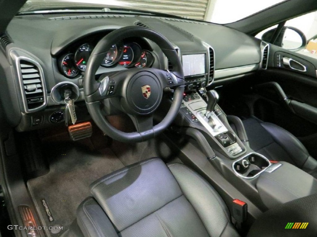 Black Interior 2011 Porsche Cayenne S Photo #75687890