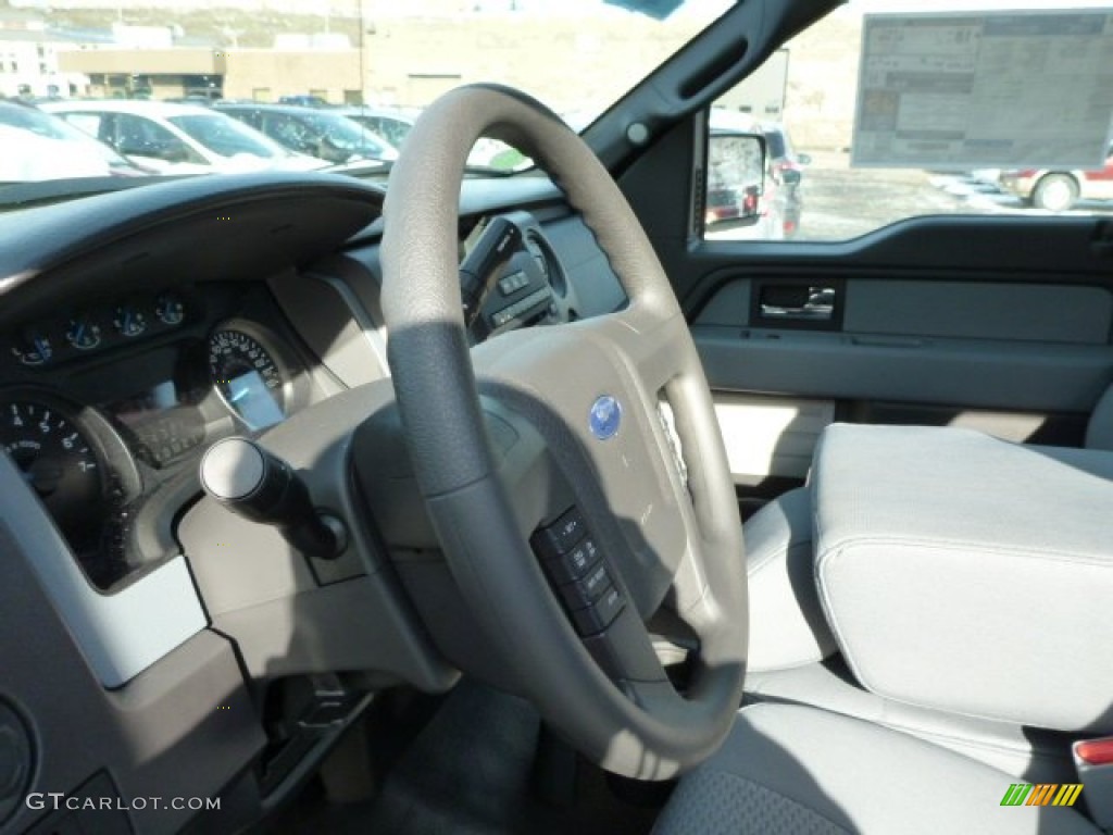 2013 Ford F150 STX SuperCab 4x4 Steel Gray Steering Wheel Photo #75688488