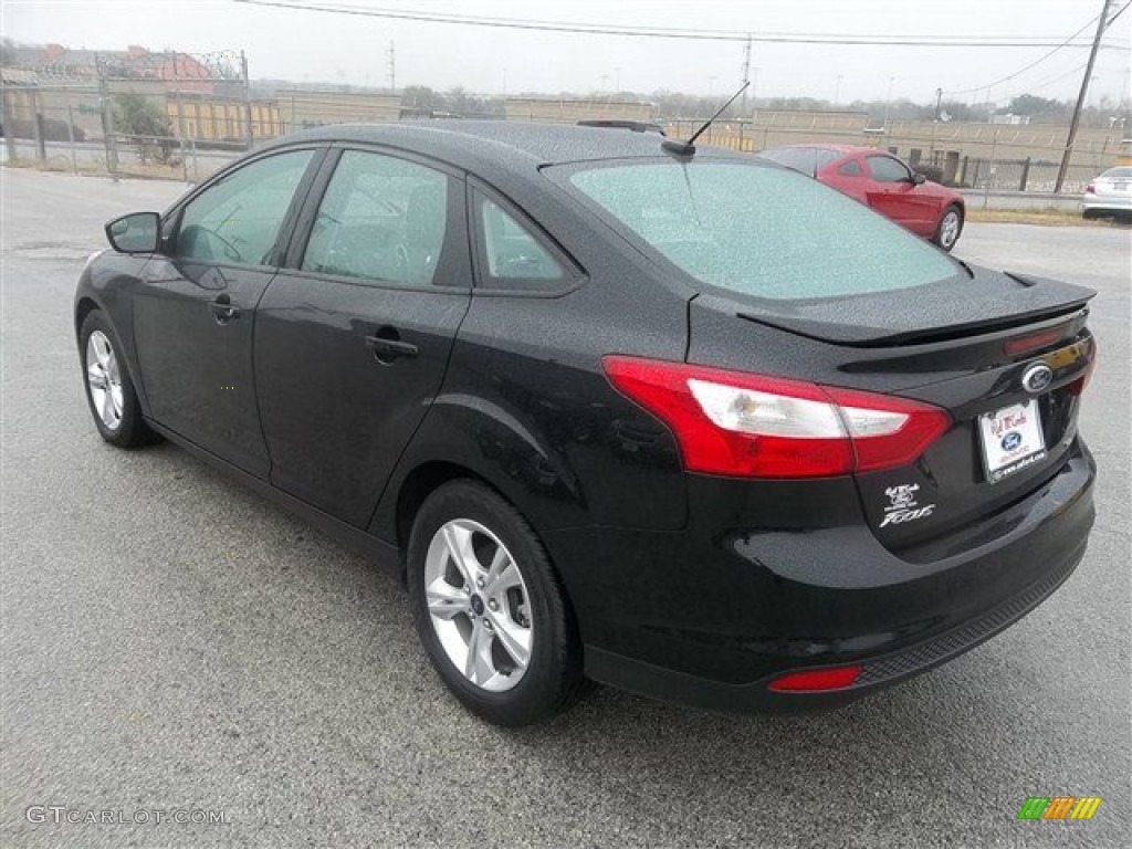 2012 Focus SE Sport Sedan - Black / Two-Tone Sport photo #5