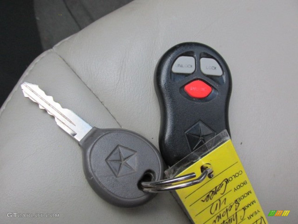 1999 Chrysler Cirrus LXi Keys Photos
