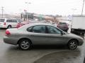 Spruce Green Metallic - Taurus SE Sedan Photo No. 7