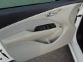 Bright White - Dart SXT Photo No. 10