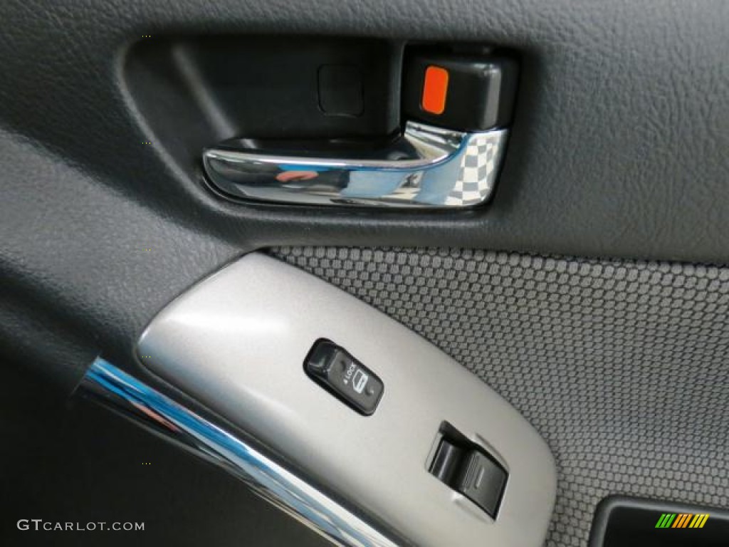 2007 Matrix XR - Phantom Gray Pearl / Stone photo #20