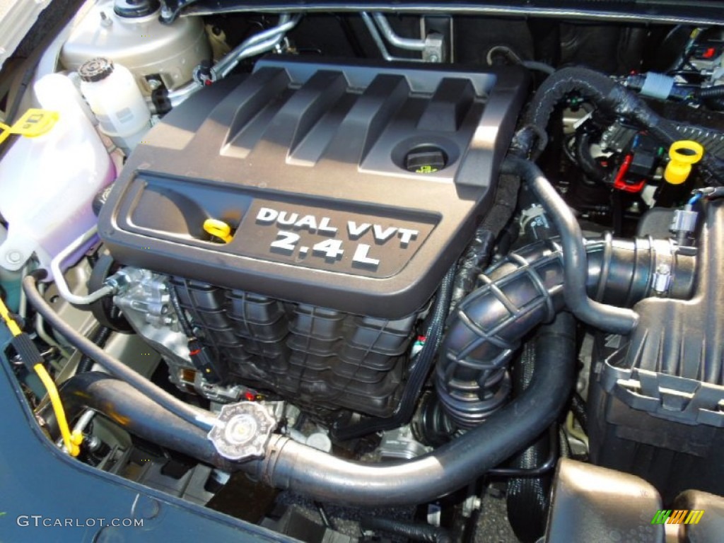 2013 Chrysler 200 LX Sedan 2.4 Liter DOHC 16-Valve Dual VVT 4 Cylinder Engine Photo #75699276