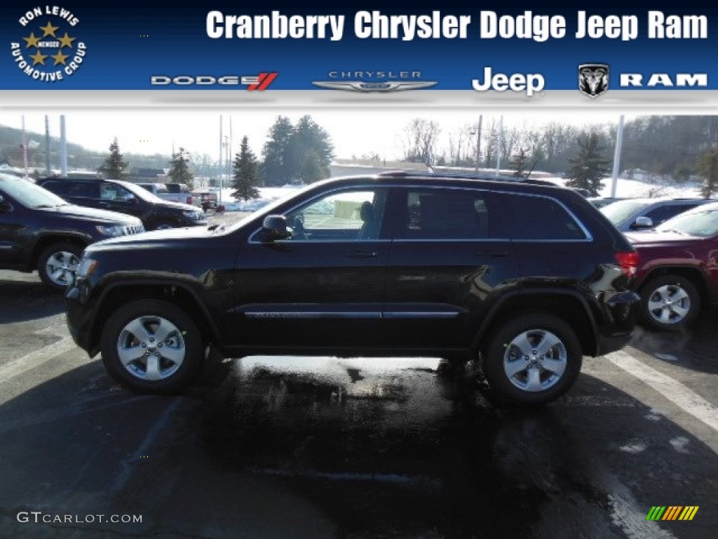 2013 Grand Cherokee Laredo X Package 4x4 - Black Forest Green Pearl / Dark Graystone/Medium Graystone photo #1