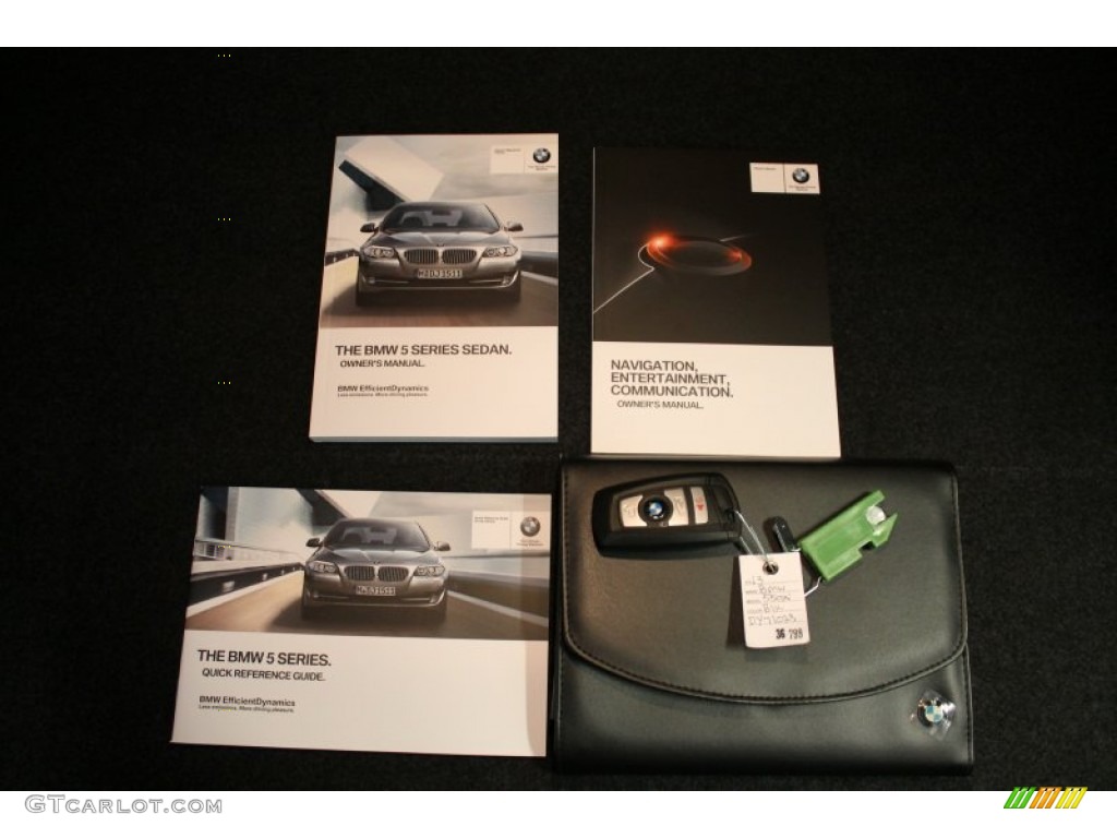 2013 BMW 5 Series 550i xDrive Sedan Books/Manuals Photo #75701304