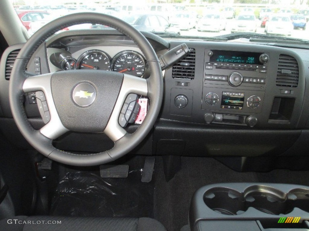 2013 Chevrolet Silverado 3500HD LT Crew Cab 4x4 Dually Ebony Dashboard Photo #75706197