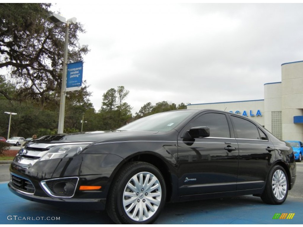 2010 Fusion Hybrid - Tuxedo Black Metallic / Charcoal Black photo #1