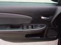 Blackberry Pearl - Avenger SXT Photo No. 10