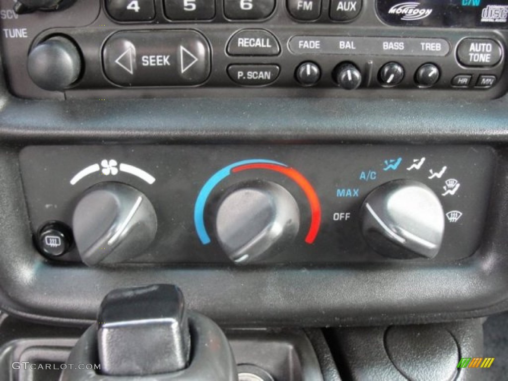 2002 Chevrolet Camaro Z28 SS 35th Anniversary Edition Coupe Controls Photo #75712284