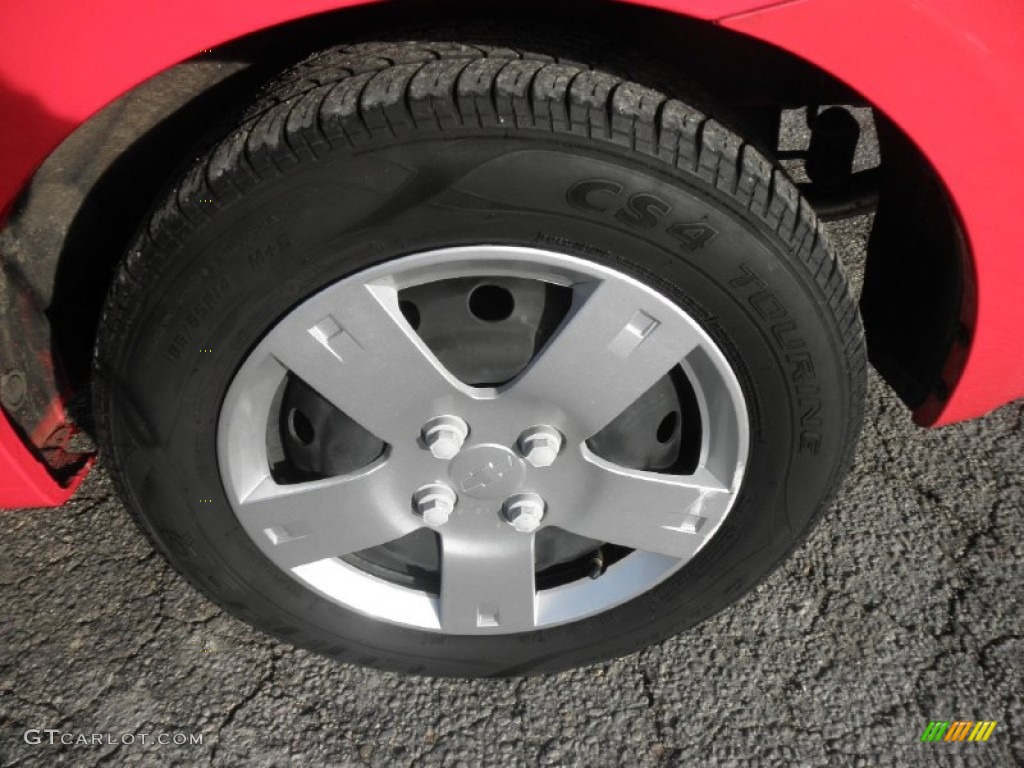 2010 Aveo LS Sedan - Victory Red / Charcoal photo #17