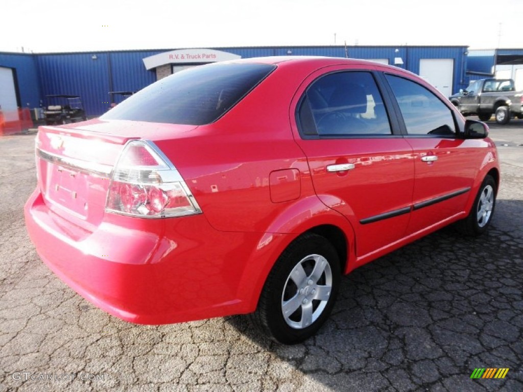 2010 Aveo LS Sedan - Victory Red / Charcoal photo #23