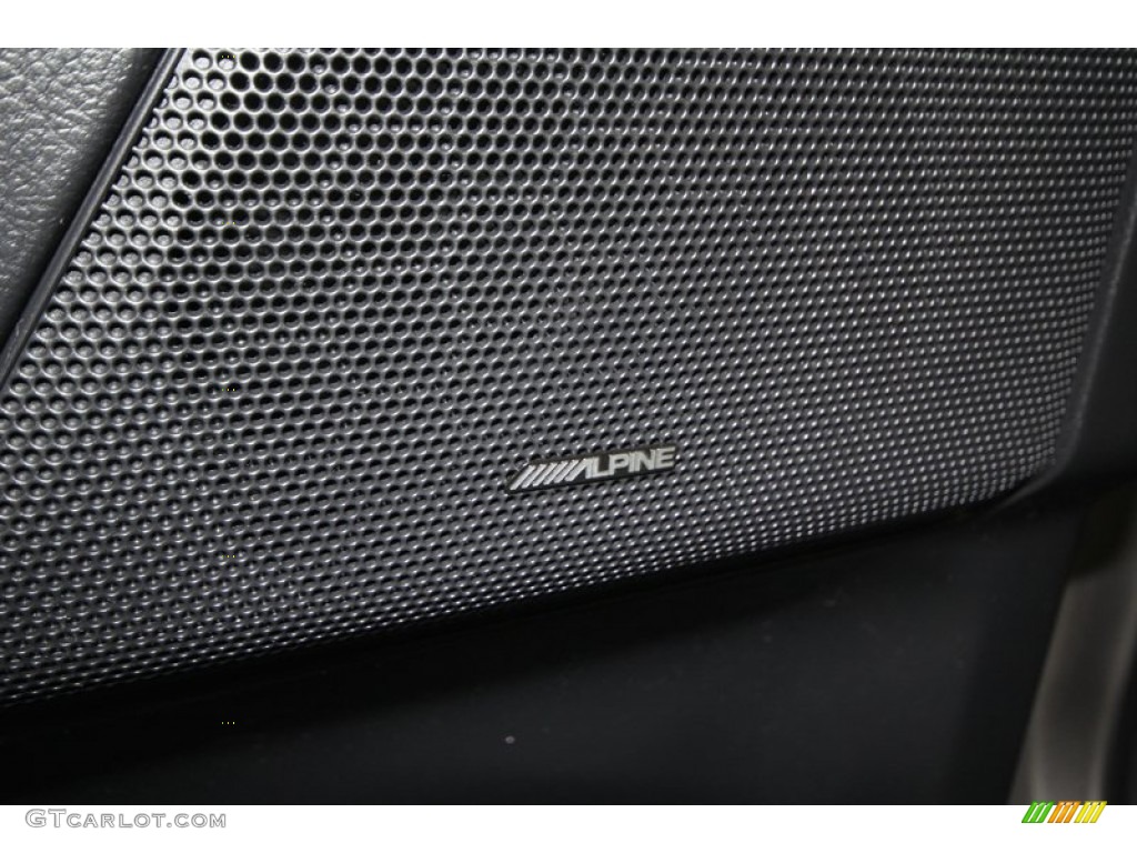 2010 Land Rover LR2 HSE Audio System Photo #75712589