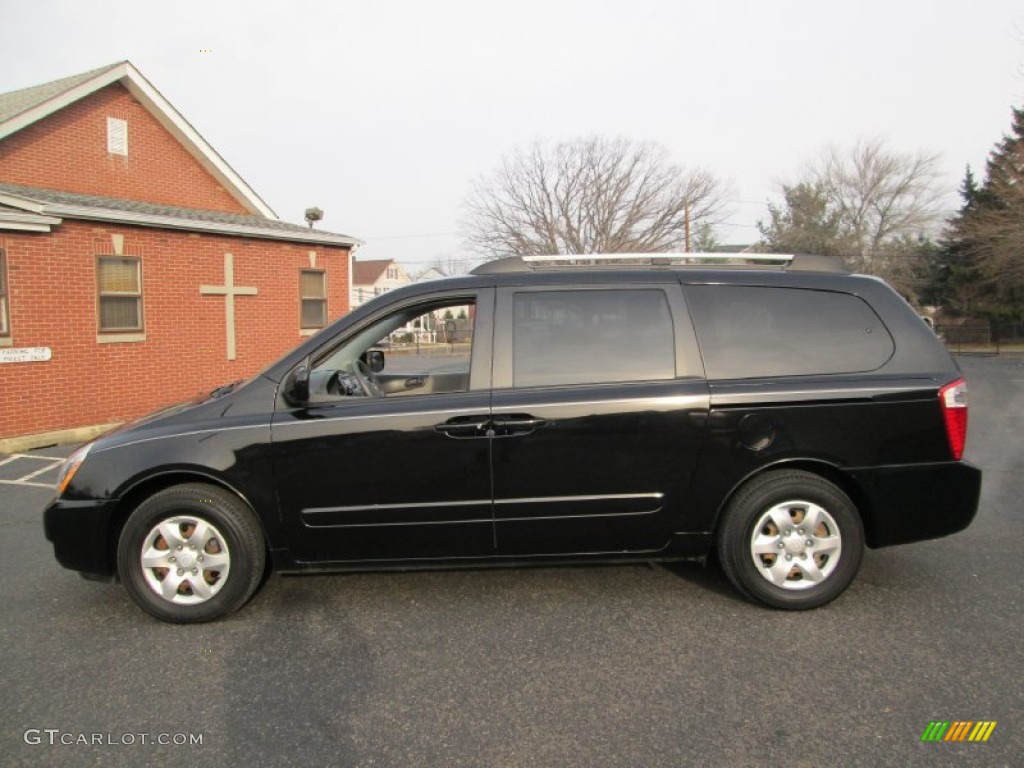 Midnight Black Kia Sedona