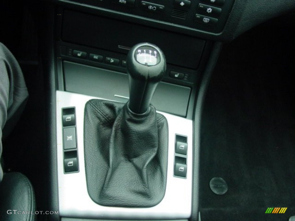 2004 3 Series 325xi Sedan - Jet Black / Black photo #12