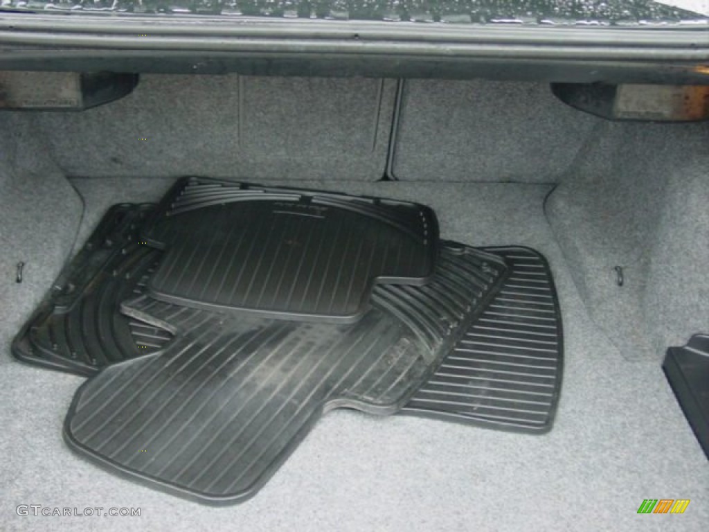 2004 3 Series 325xi Sedan - Jet Black / Black photo #18