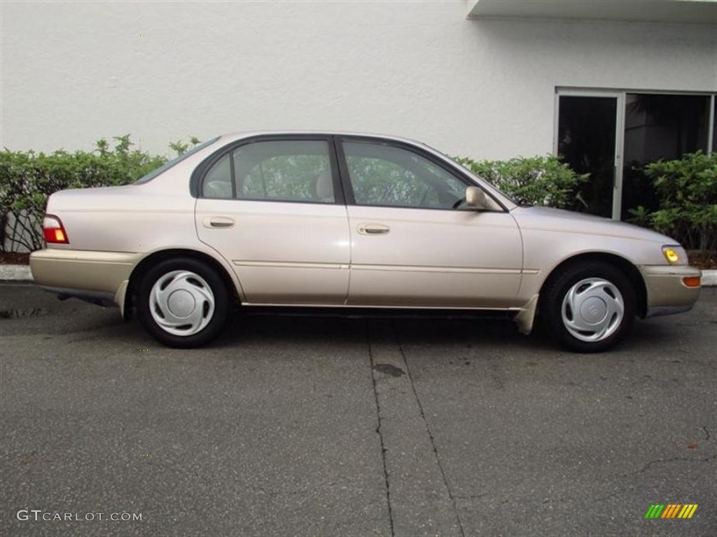 1997 Corolla DX - Cashmere Beige Metallic / Beige photo #2