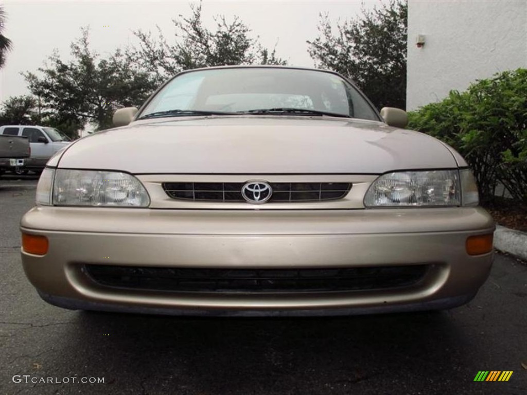 1997 Corolla DX - Cashmere Beige Metallic / Beige photo #8