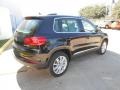 Deep Black Metallic - Tiguan SE Photo No. 7
